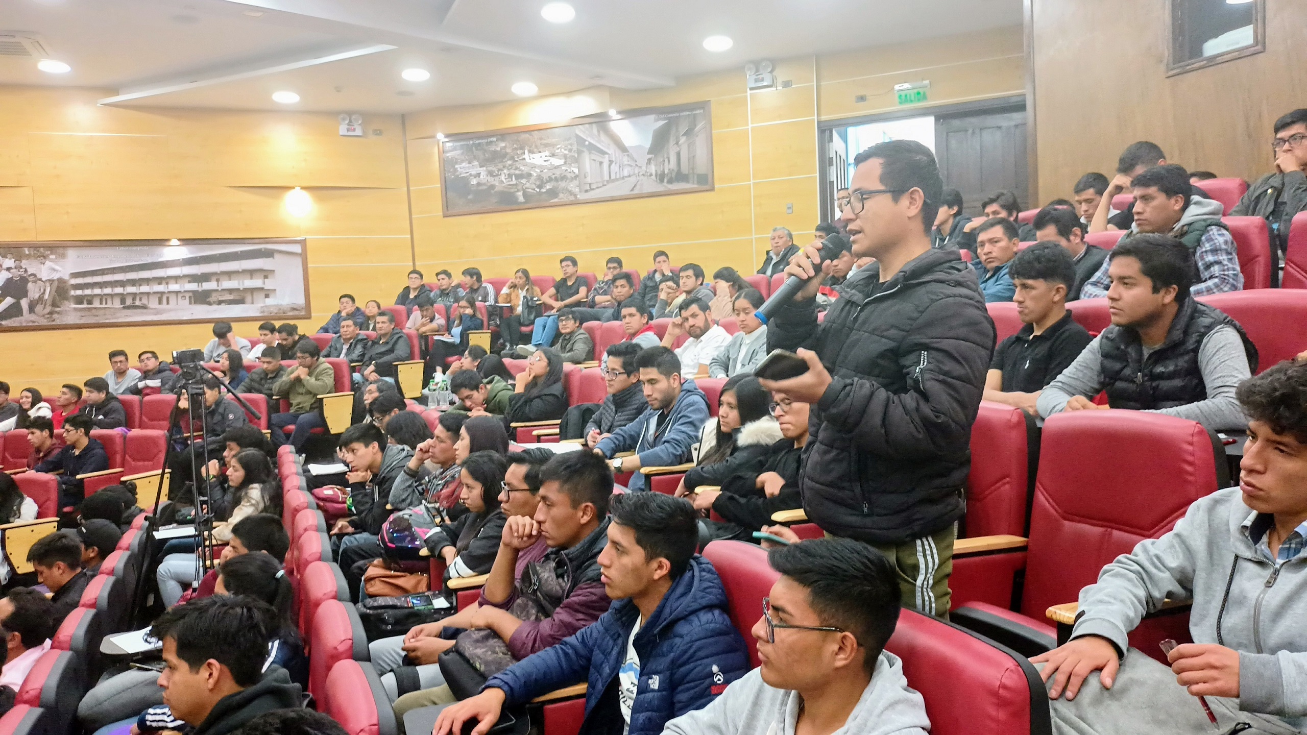 Alumnos de la UNC fortalecerán su formación profesional con el programa “De la industria a las aulas”