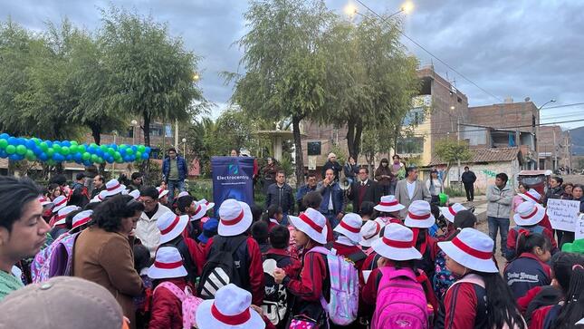 Electrocentro prioriza instalación de luminarias LED en los alrededores de colegios de Justicia, Paz y Vida