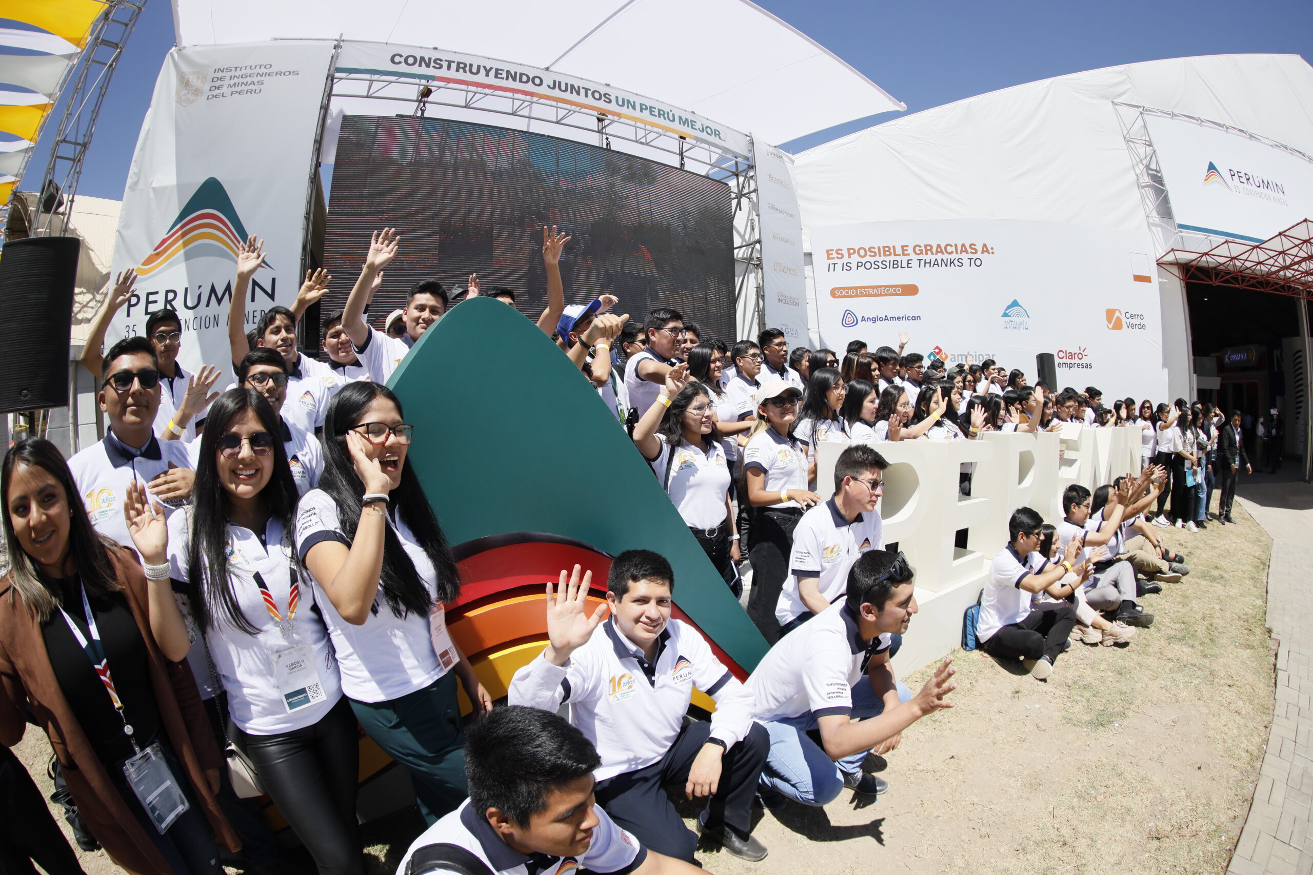 Líderes Estudiantiles PERUMIN